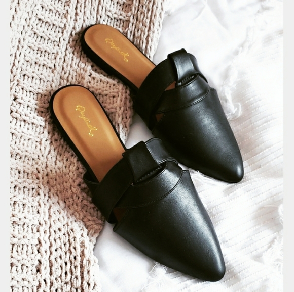 Shoes - Black mule flat